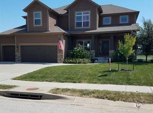 8824 SW 4th St, Blue Springs, MO 64064