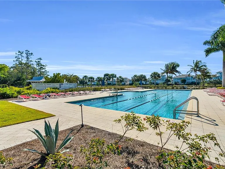 7239 Saona Ct — Photo 20