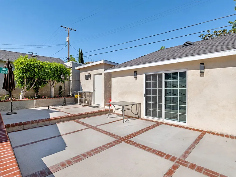 2860 N Brighton St — Photo 13