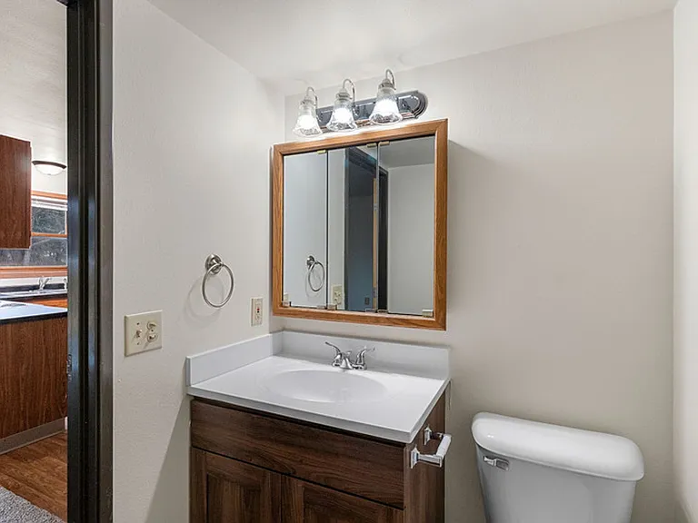 Hickory Drive and Pinecrest Apartments — Photo 49