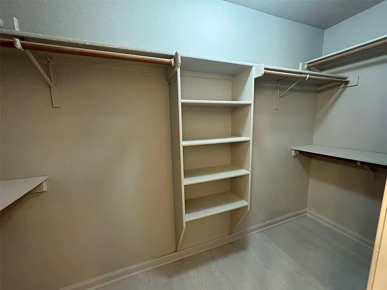 1806 Dublin Dr — Photo 12