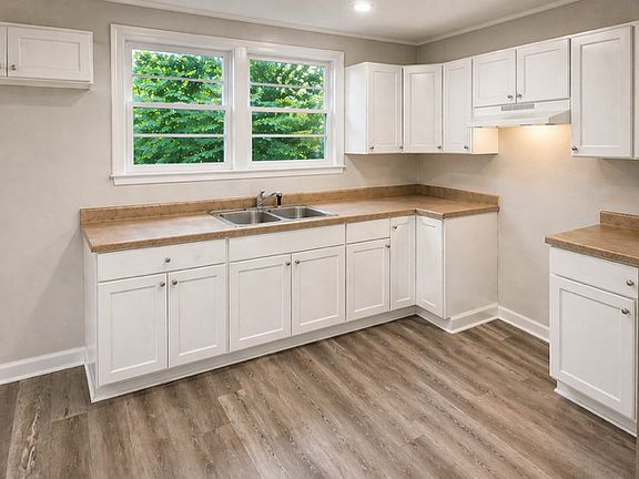 2nd image of 5748 Farrow Rd
