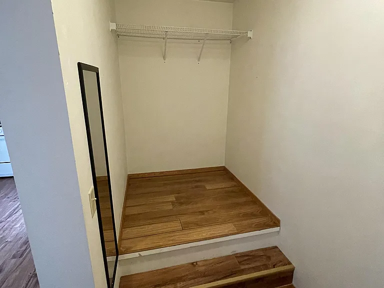 635 Howard Pl #102 — Photo 6