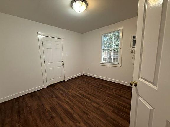 2nd image of 7439 Prytania St