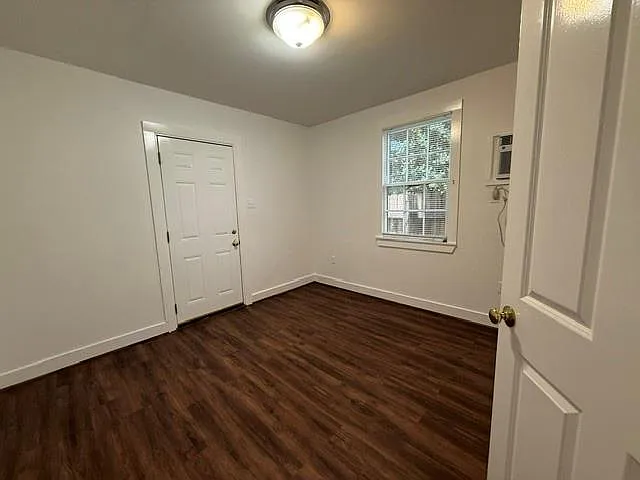7439 Prytania St — Photo 2
