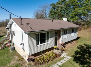 895 9th Concession Rd, Stone Mills, ON K0K1Z0