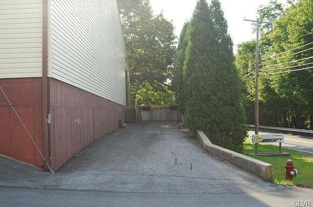 2nd image of 18 7th St