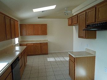 2nd image of 2540 E Hearne Ave