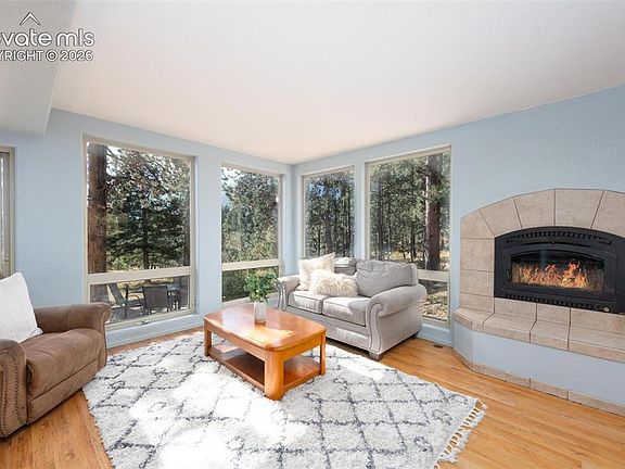 4th image of 320 Hilton Rd