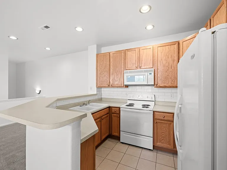 111 Granby Way #A — Photo 10