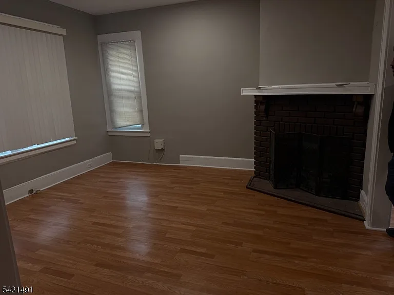 575-577 Sand Ford Ave — Photo 7