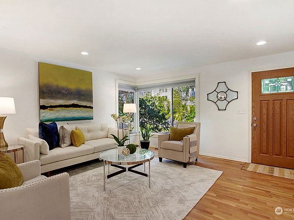 4th image of 1549 NE 105th Street