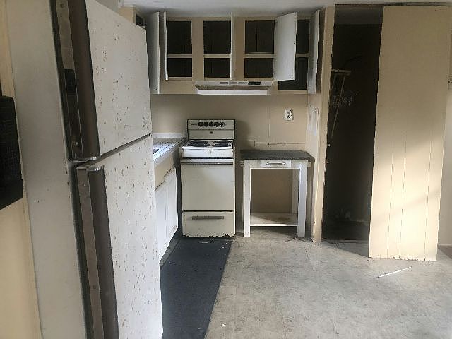 2nd image of 1577 Coldwell St #71