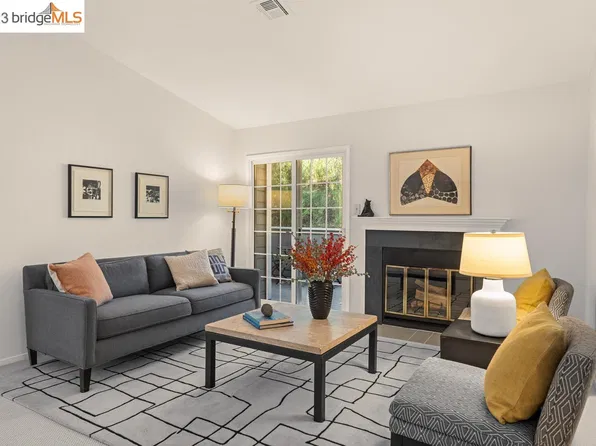 455 Canyon Oaks Dr APT F, Oakland, CA 94605
