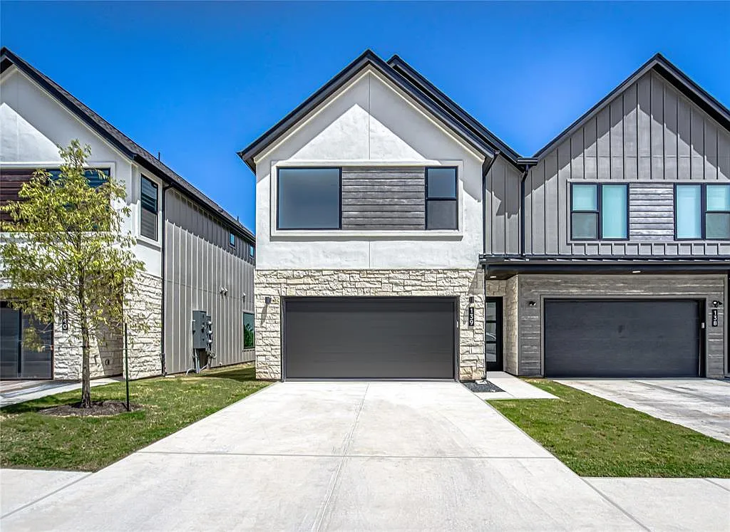 4 bed, 3.5 bath, 2278 sqft, $3,000 — Photo 1