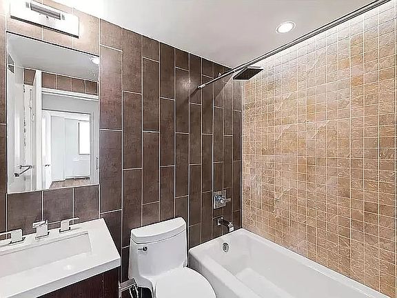 4th image of 184 Lexington Ave APT 2D