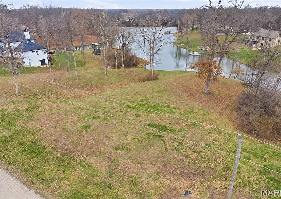 1st image of 475 Joseph Dr