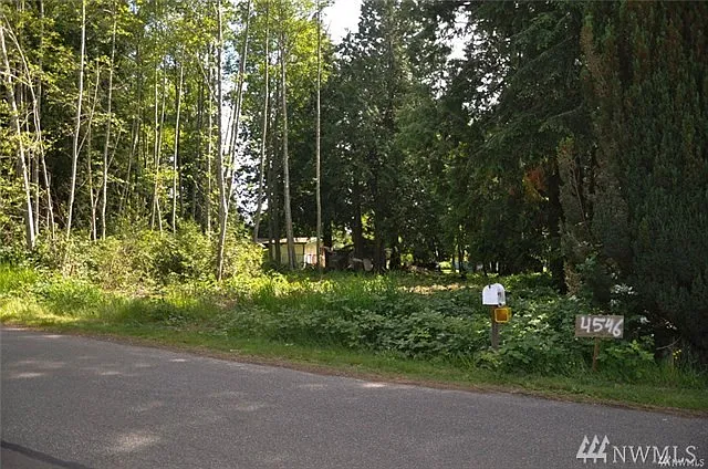 4546 Decatur Dr photo 1