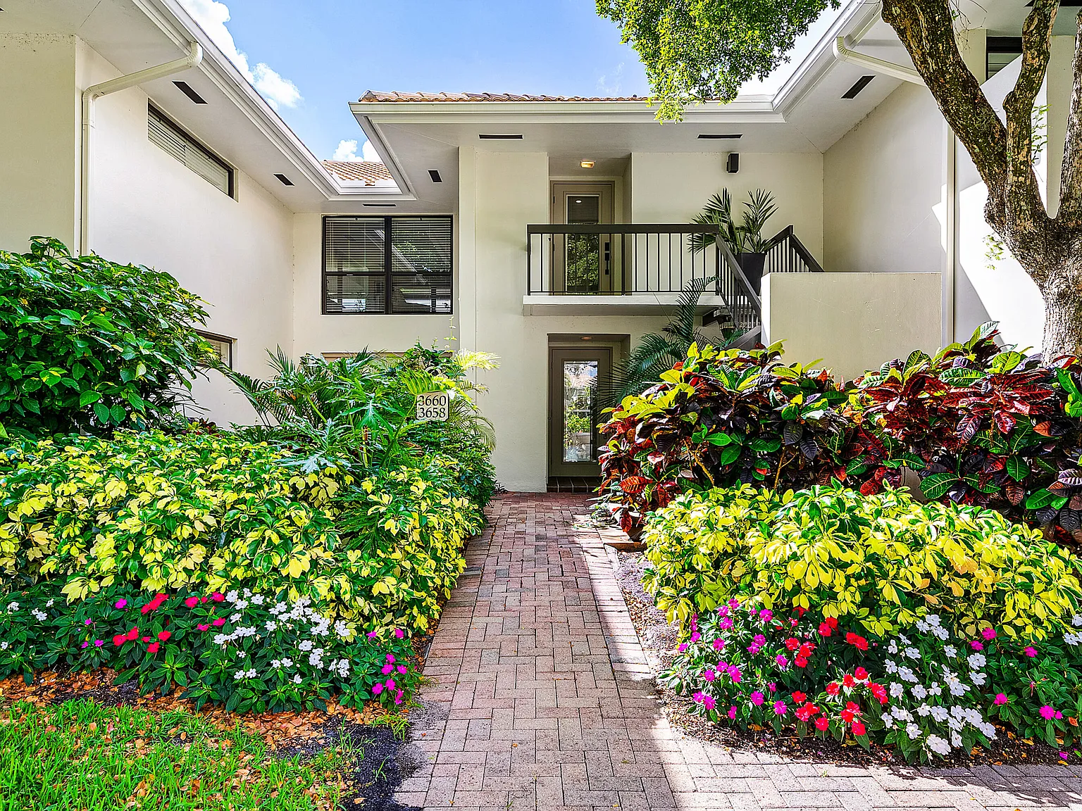 2 bed, 2.0 bath, 1737 sqft, $4,200 — Photo 4