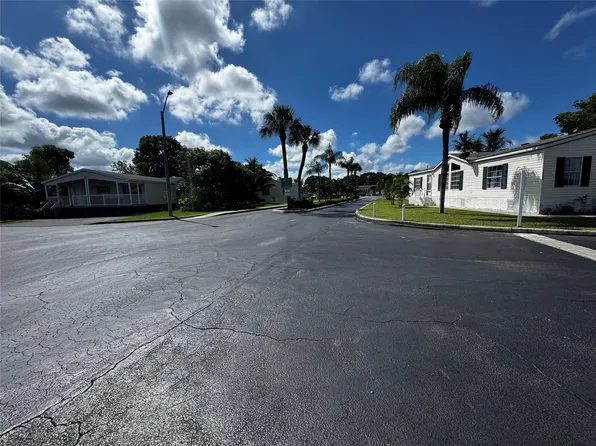 2401 21st Way, Boynton Beach, FL 33436