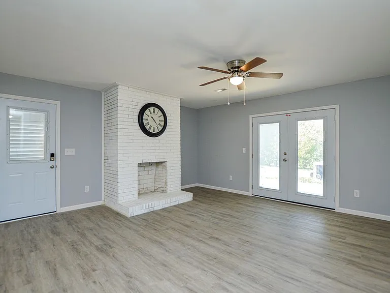 5385 Macy Grove Rd — Photo 5