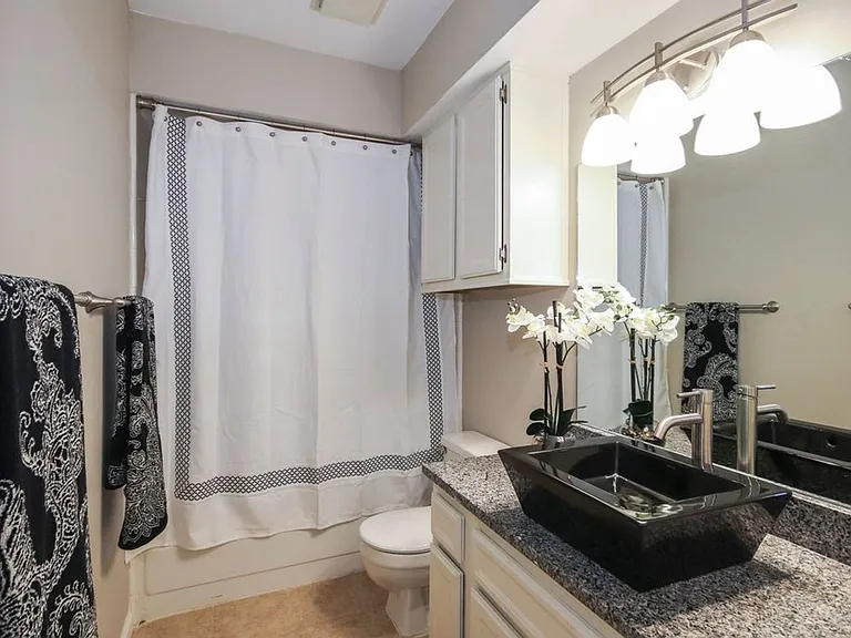 2850 E 90th St #1205 — Photo 14