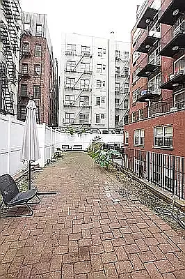 Rented by REAL New York | media 33