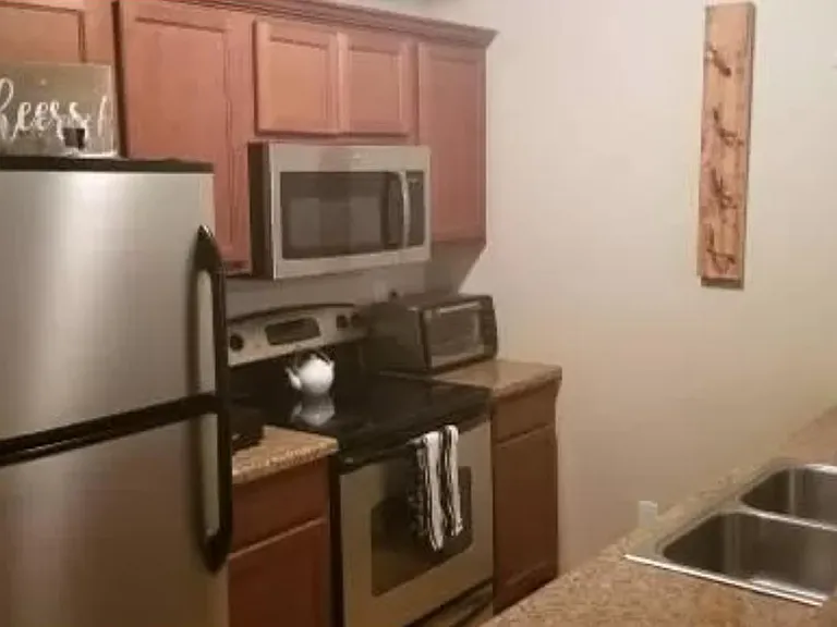 1848 W Benton St #204 — Photo 6