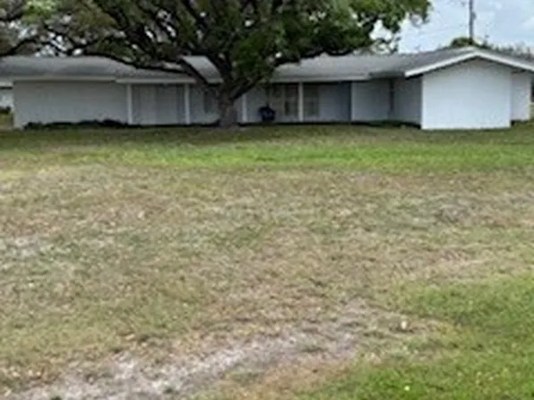 175 Fm 136, Woodsboro, TX 78393