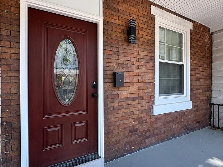 2931 Turner St — Photo 2