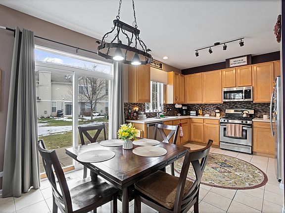 5th image of 2101 Claremont Ln #2101
