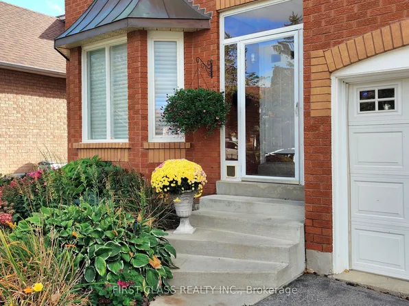7 Kenpark Ave, Brampton, ON L6Z 3P4