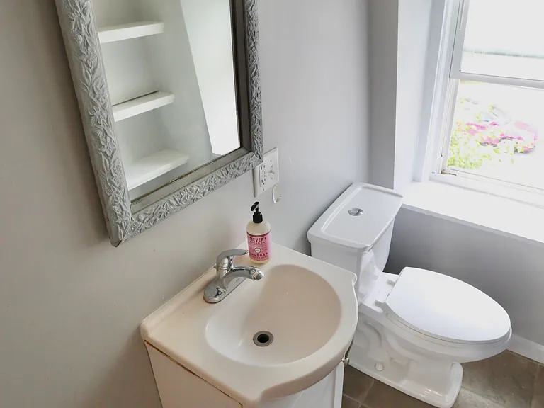 113 Pierce St #2 — Photo 3