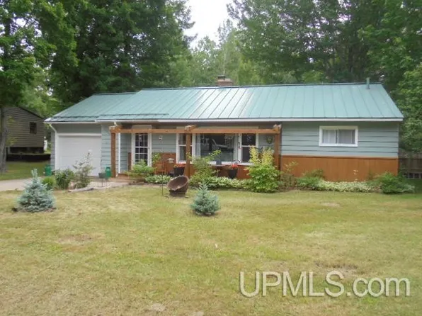 351 Seward Ave, Ontonagon, MI 49953