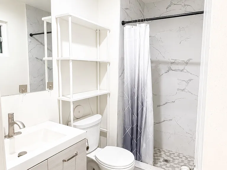 1024 Bunbury Dr — Photo 3