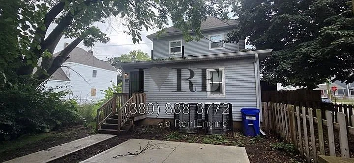 878 Sullivant Ave