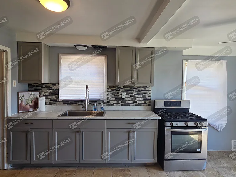 16251 Edmore Dr — Photo 17