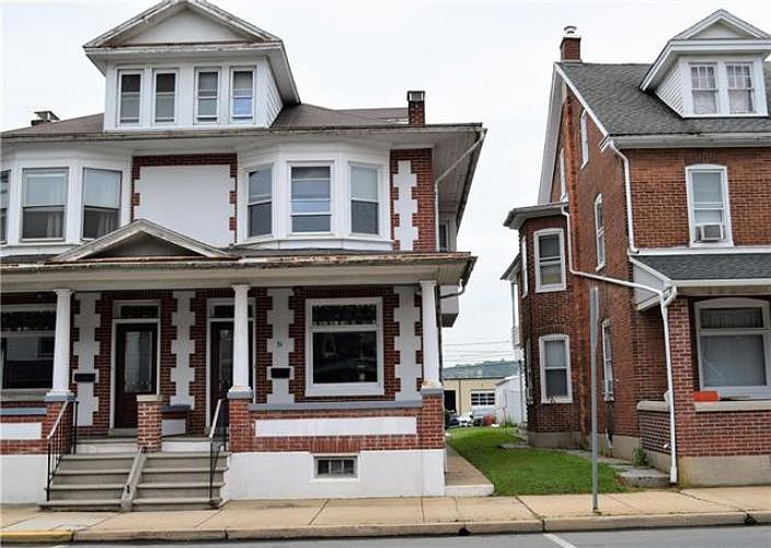 2nd image of 31 E Main St