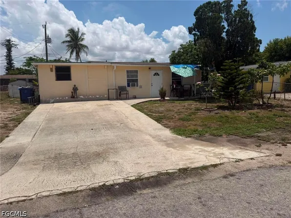2204 Coronet St, Fort Myers, FL 33907