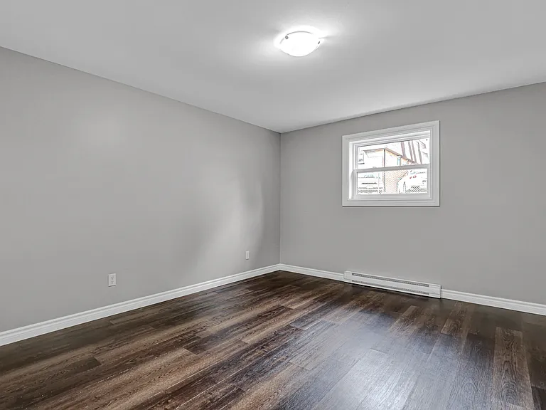 24 Union St — Photo 13
