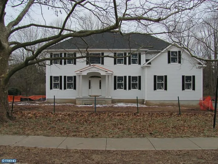 210 Shady Brook Ln photo 1