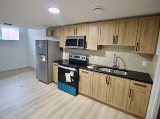 8857 Carson Way SW #BASEMENT, Edmonton, AB T6W5B8