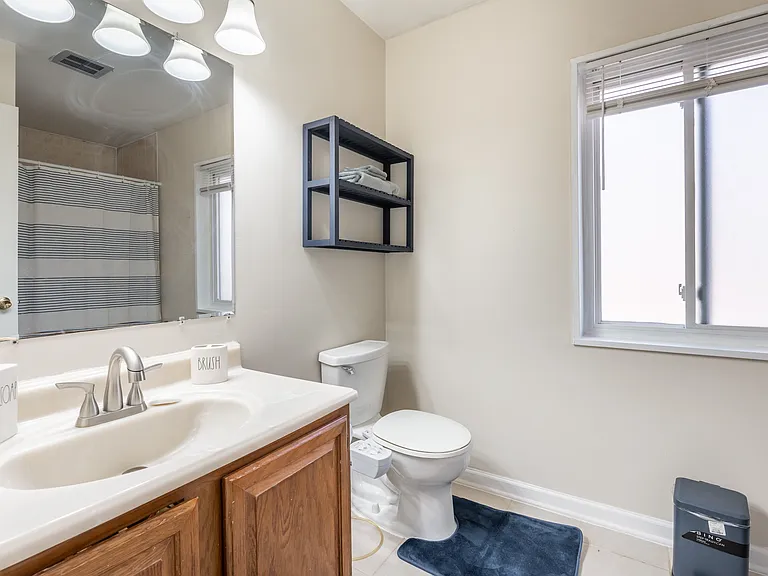 1546 Northgate Sq #21C — Photo 11