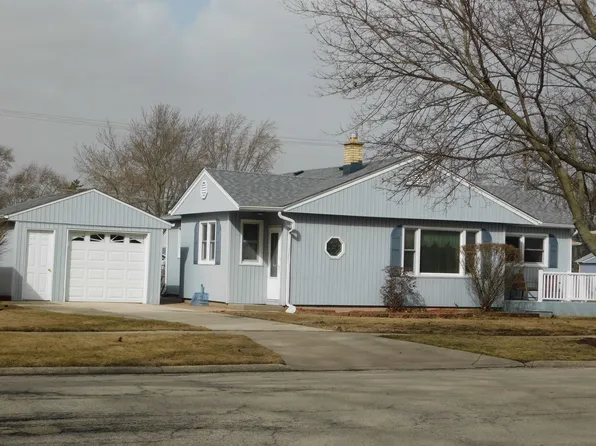 6312 Browns Pkwy, Loves Park, IL 61111