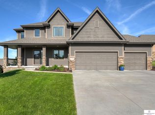 1509 N 181st St, Elkhorn, NE 68022