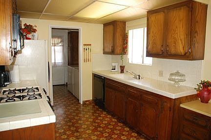 2nd image of 416 W Ada Ave