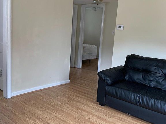 5th image of 501 N Horners Ln #1