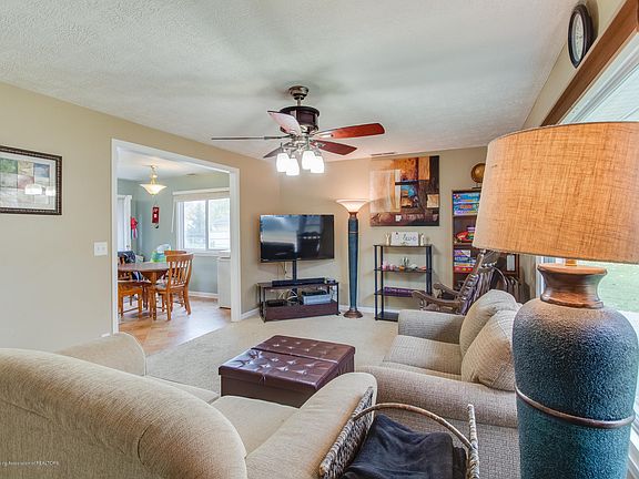 5th image of 4820 Laurie Ln