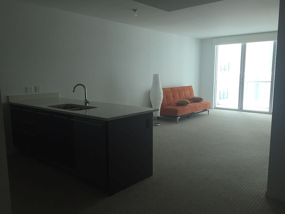 Living Rooom + DEN