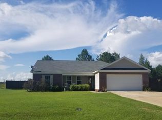 281 Jester St, Cowarts, AL 36321